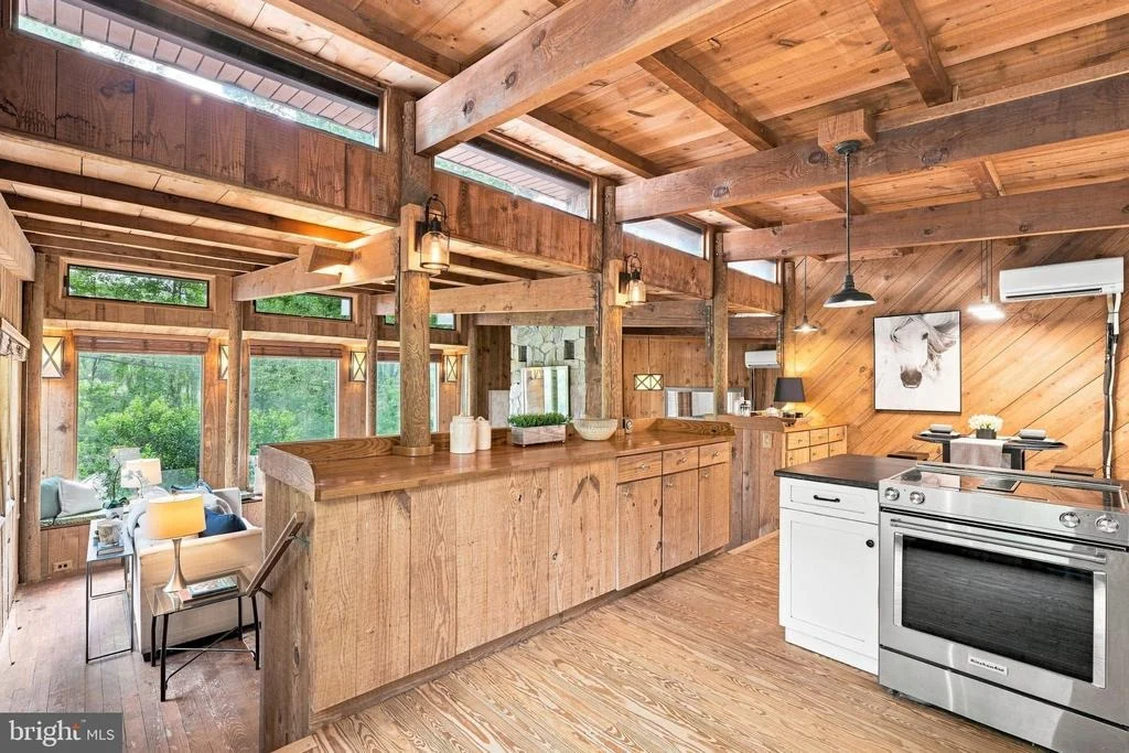 Photo of 7221 CLIFTON ROAD