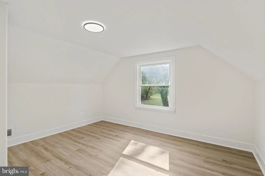 Photo of 515 FREYS ROAD