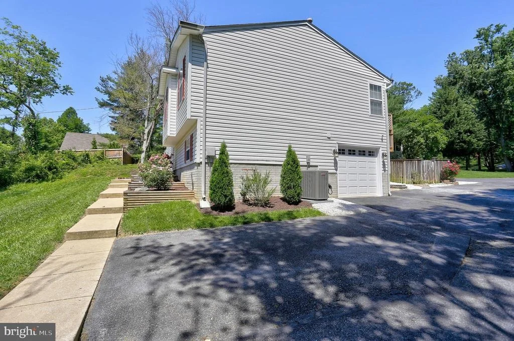 Photo of 2124 FREDERICK