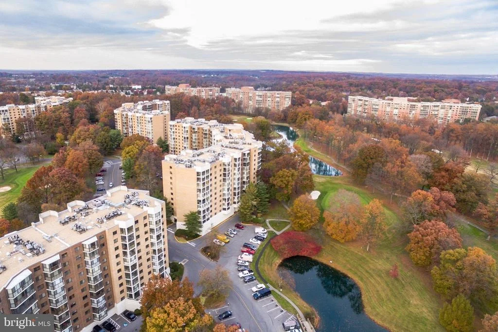 Photo of Unit 1509 at 15101 INTERLACHEN DRIVE