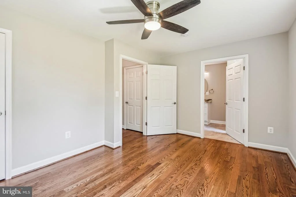 Photo of 3033 WAYNE ROAD
