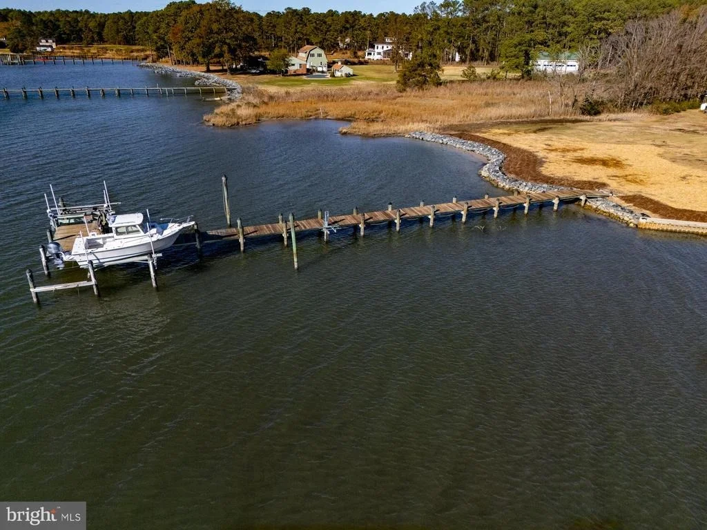 Photo of 1308 TOWN POINT ROAD
