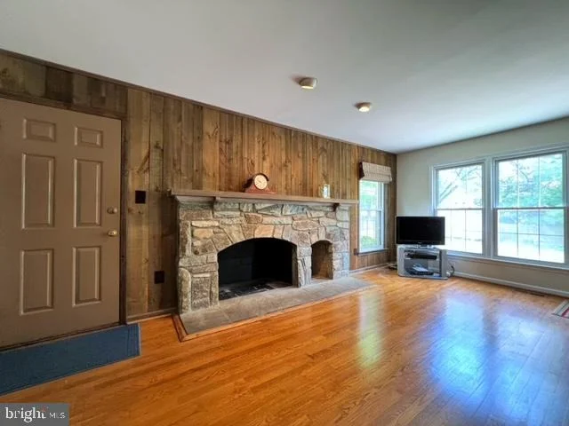 Photo of 212 FARMGATE LANE