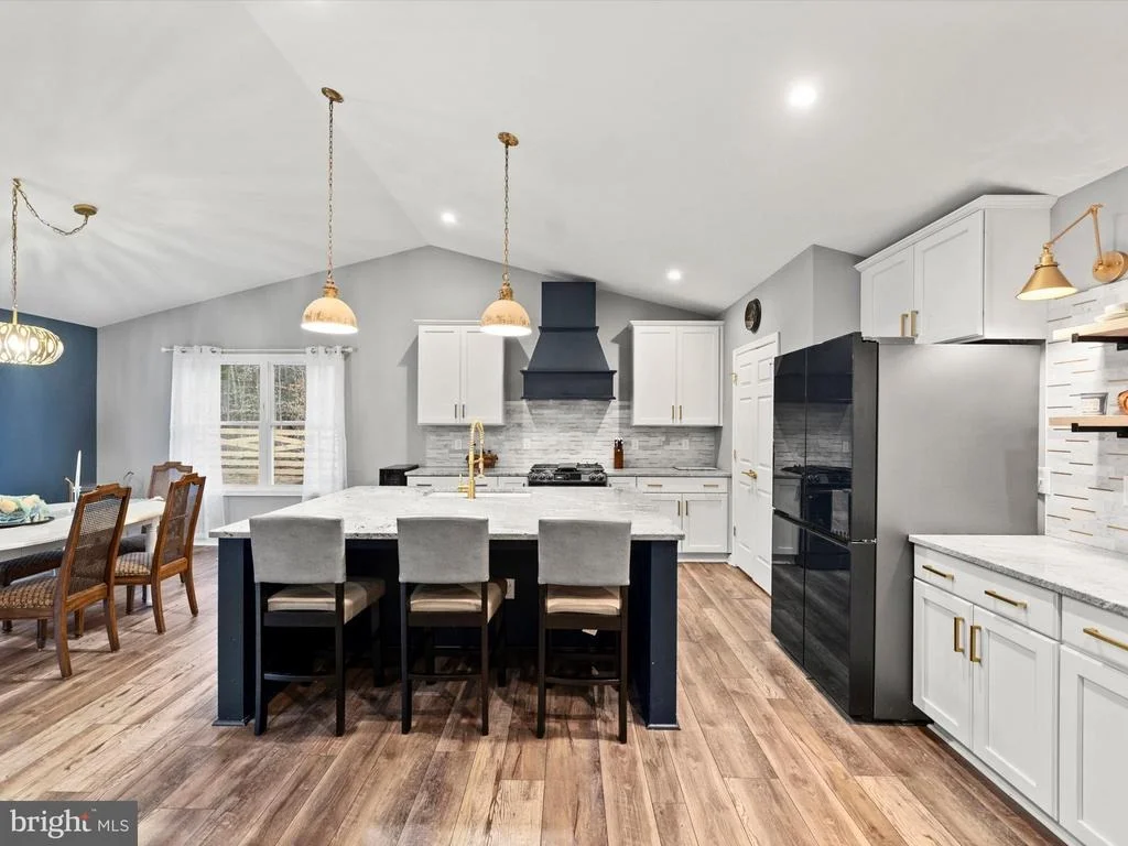 Photo of 367 PINEHURST DRIVE