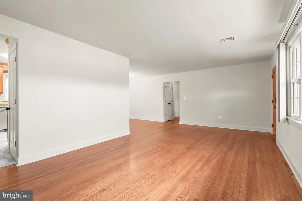 Photo of 16707 FREDERICK ROAD