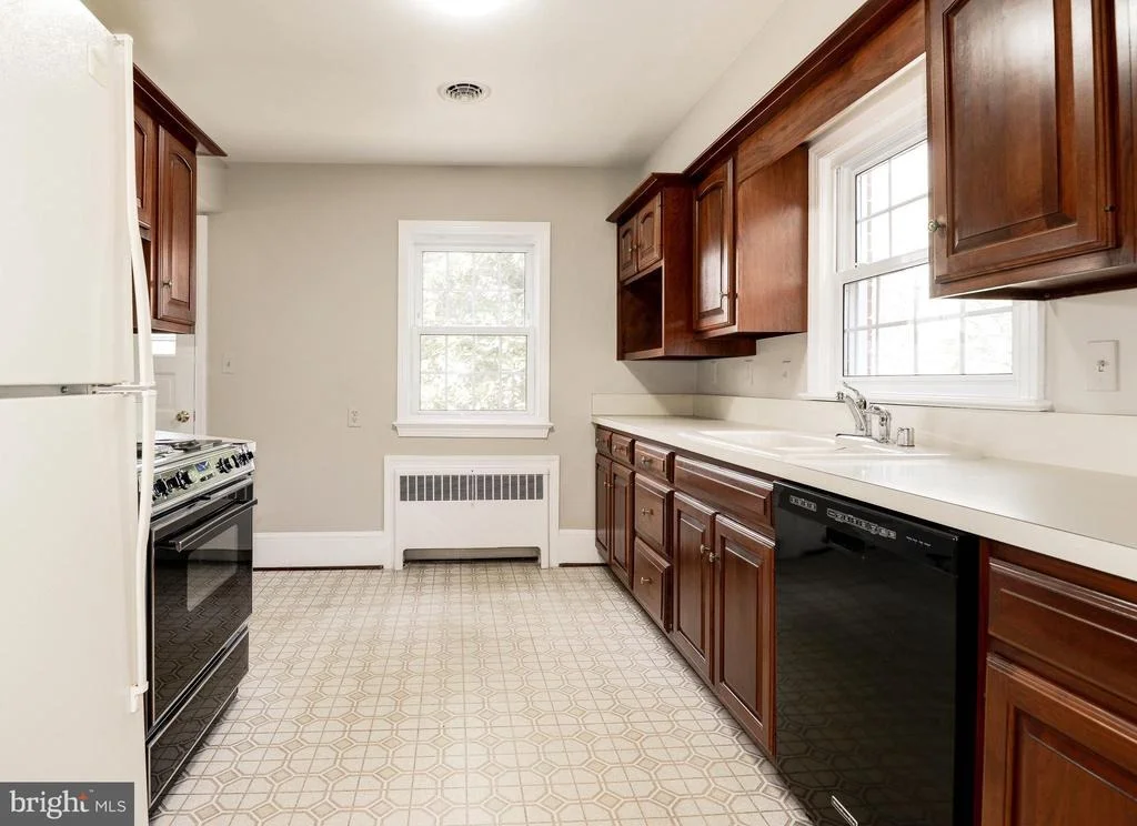 Photo of 8904 CHERRY TREE LANE