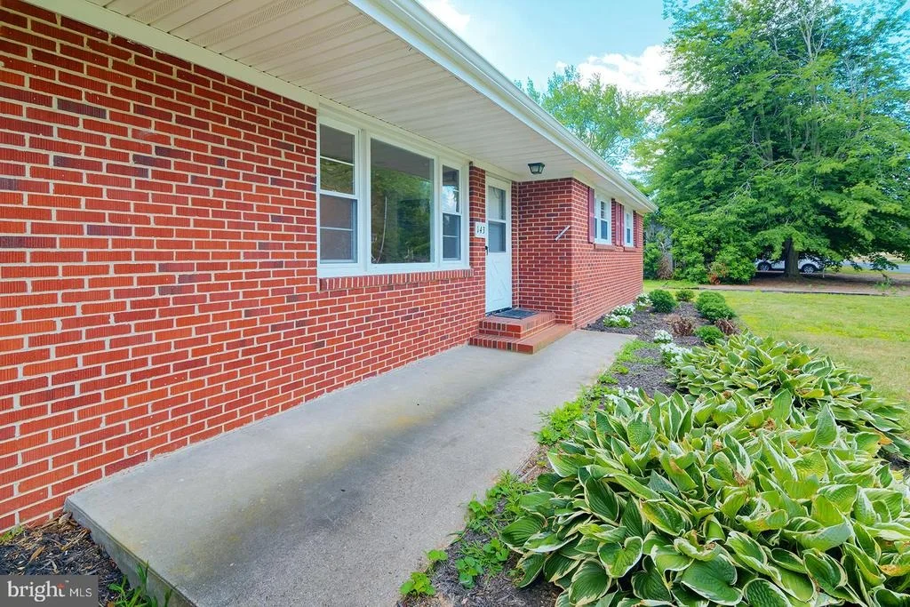Photo of 143 N OLD MILL ROAD