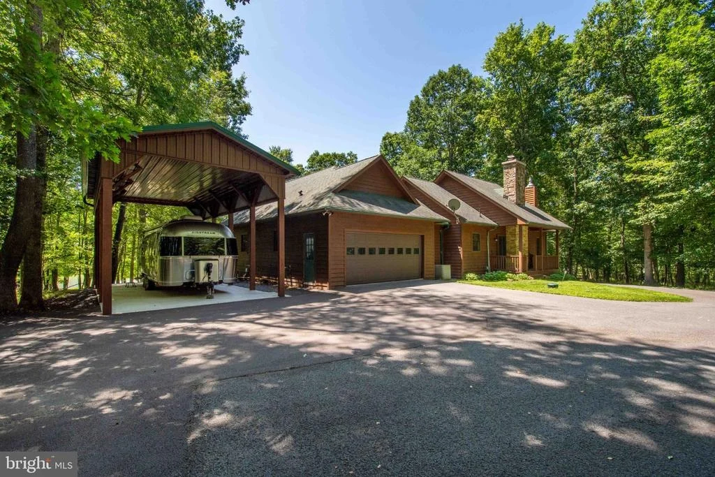 Photo of 355 MARKWOOD DRIVE
