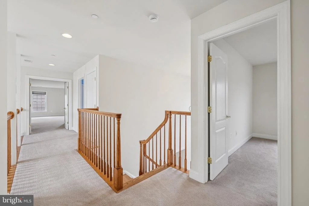 Photo of 1702 FIELDBROOK LANE