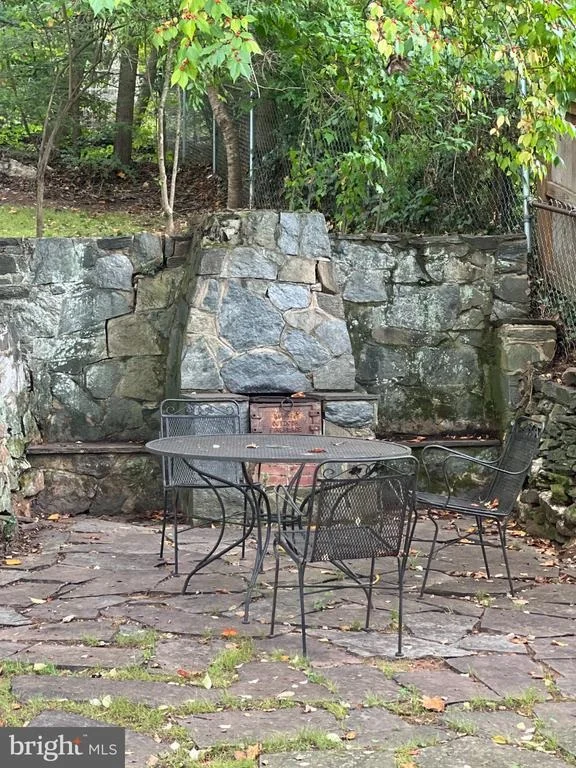 Photo of 6821 BARR ROAD