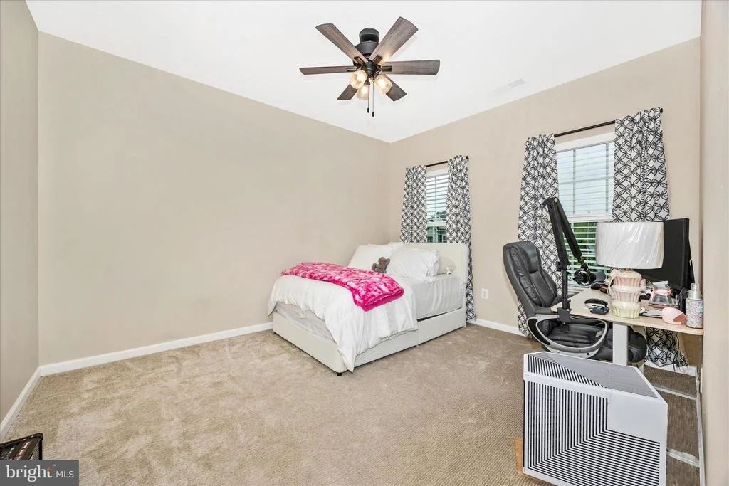 Photo of 4700 PULLER DRIVE