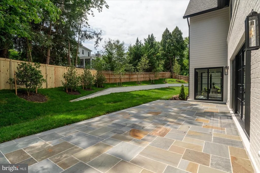 Photo of 1104 SHARON COURT