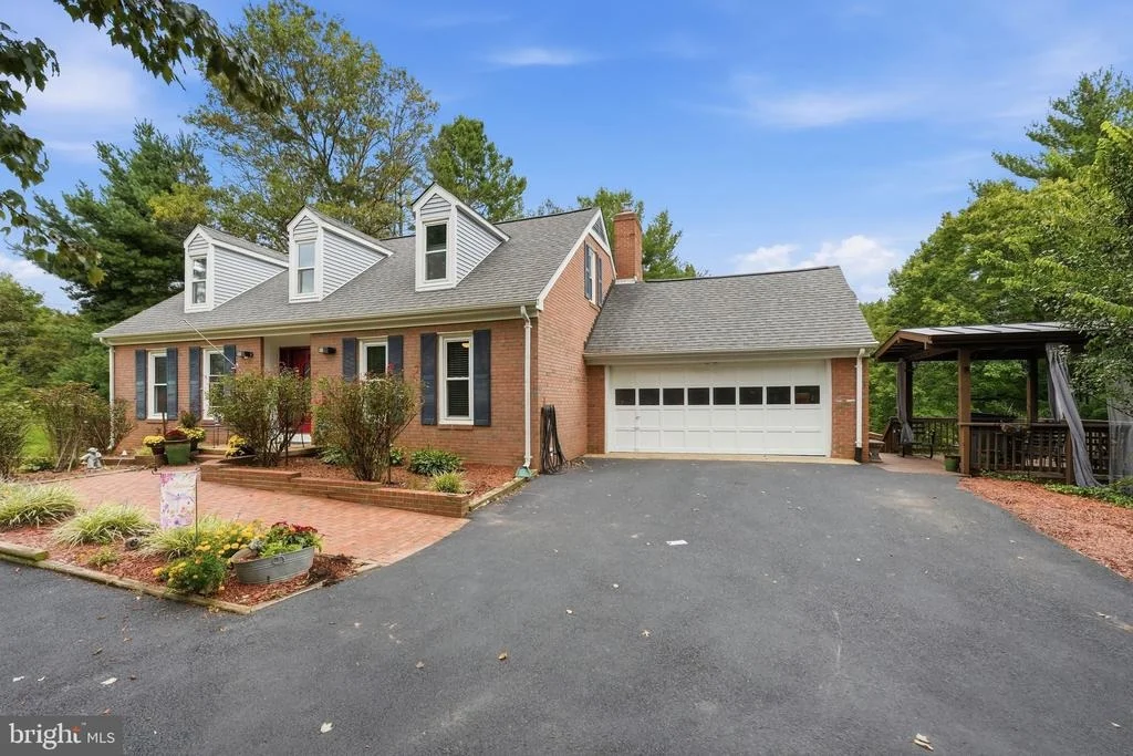 Photo of 8114 HILLCREST DRIVE