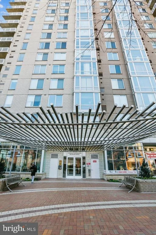 Photo of Unit 1106 at 930 WAYNE AVENUE