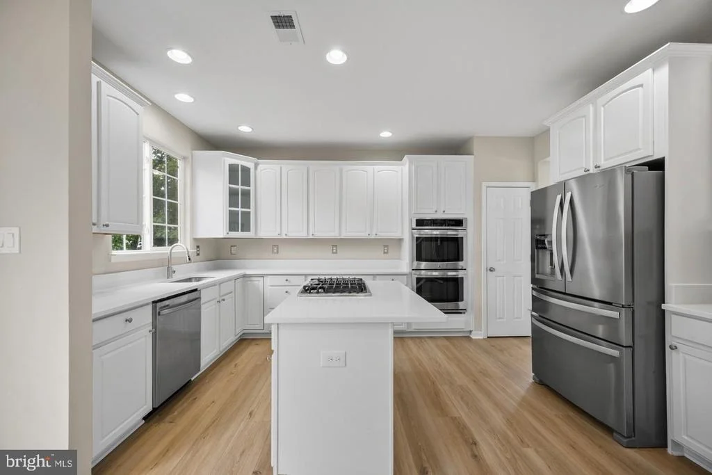 Photo of 927 FAIRWOOD DRIVE