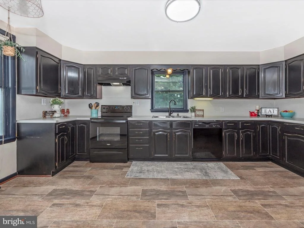 Photo of 405 CARROLL AVENUE