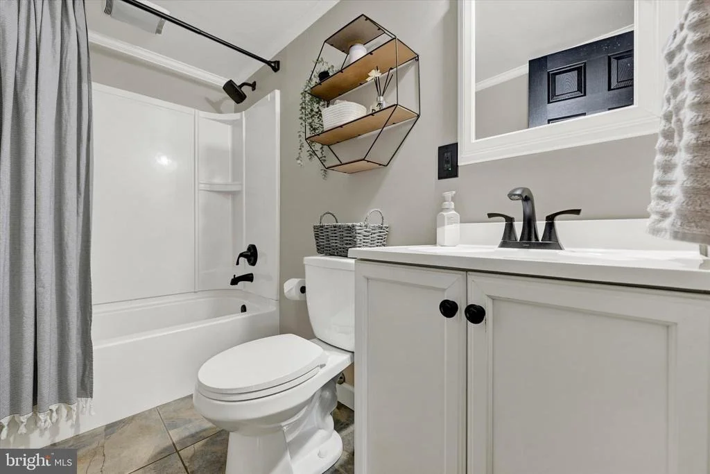 Photo of 214 BAYBOURNE DRIVE