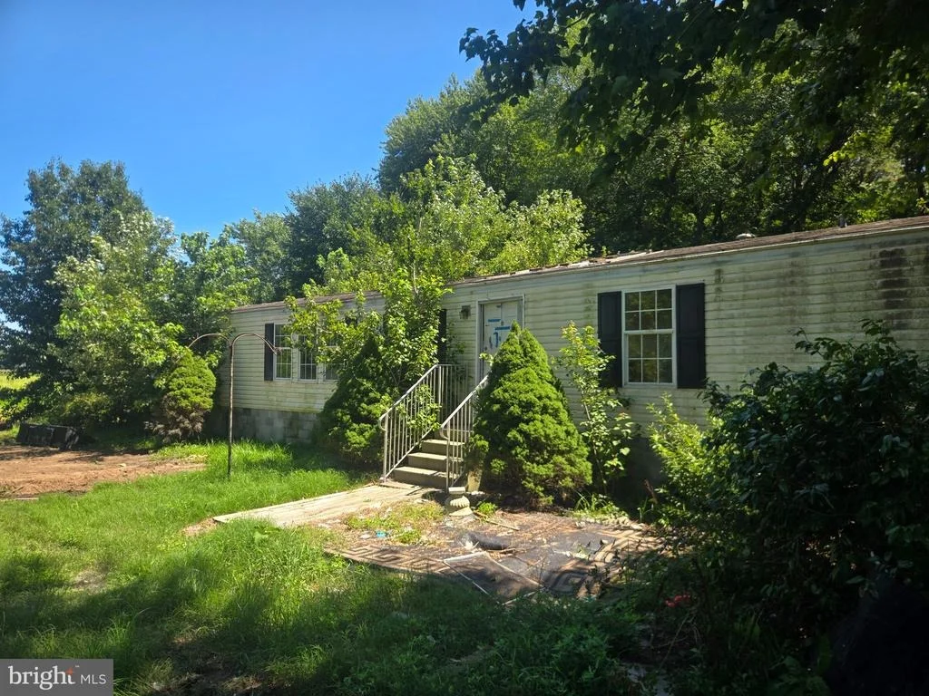 Photo of 35385 WANGO RD