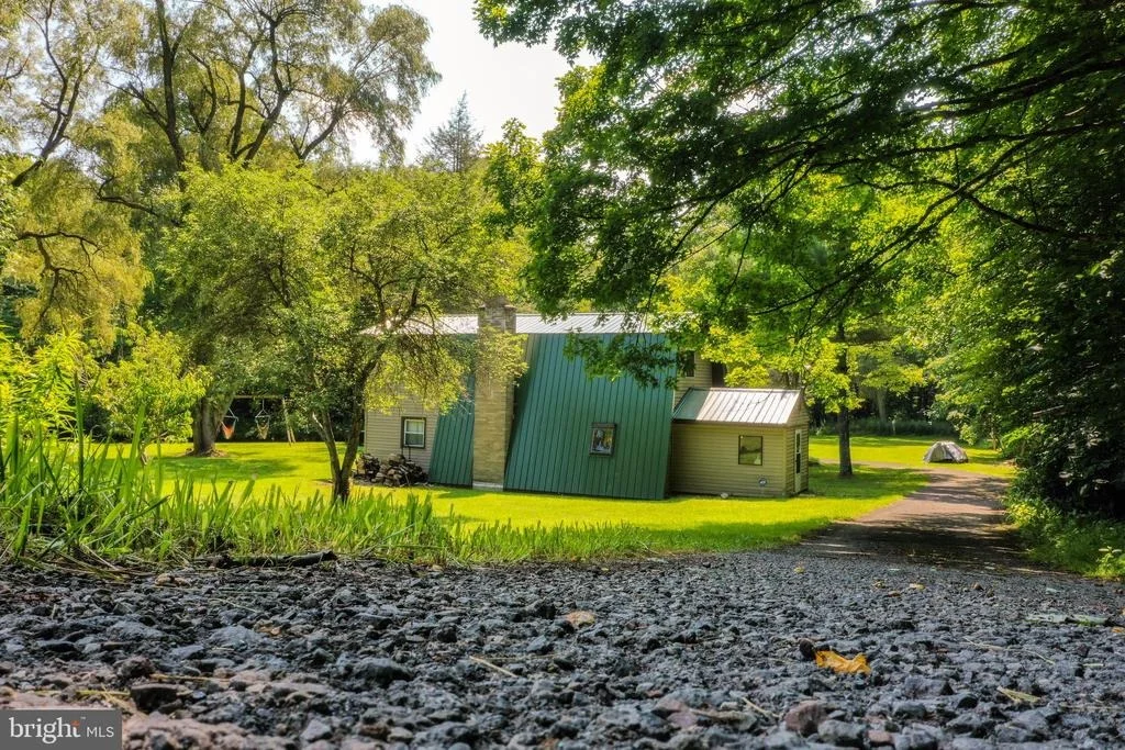 Photo of 4838 BEAR CREEK ROAD