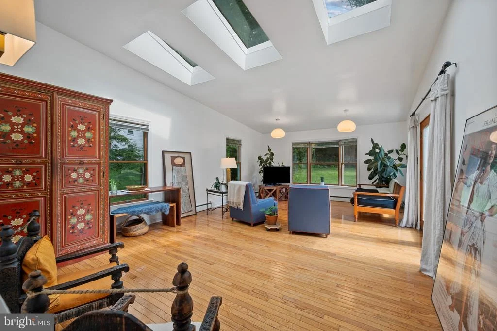 Photo of 213 PIPING ROCK DRIVE