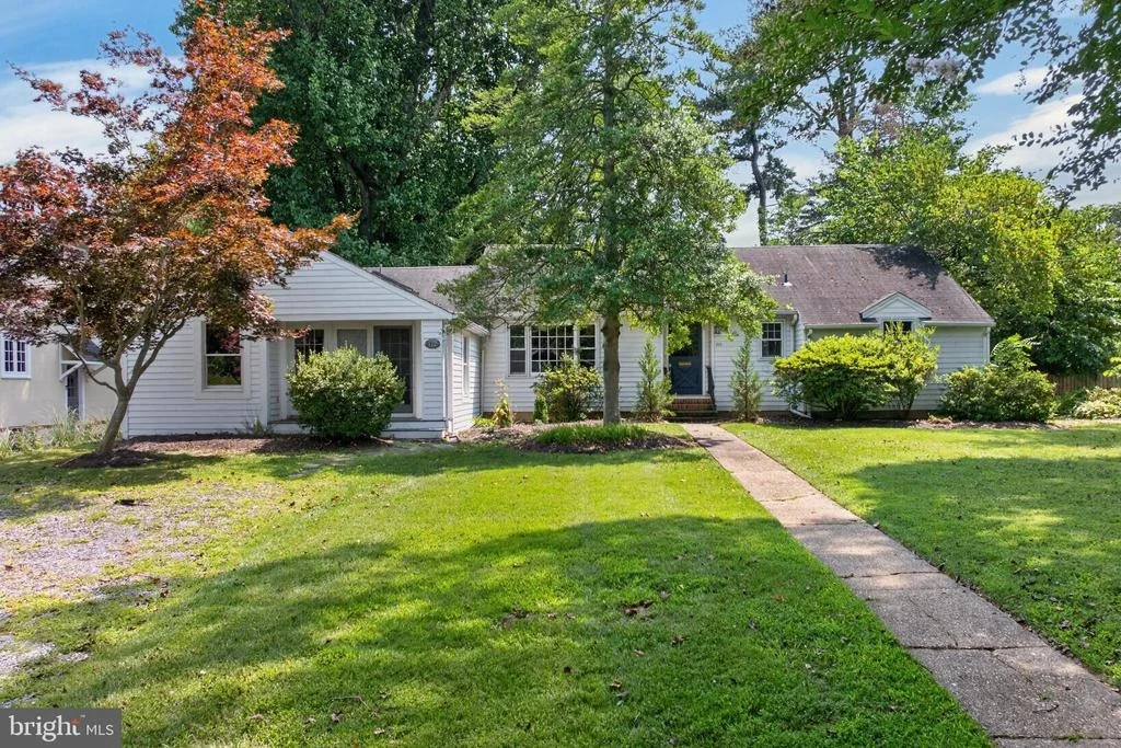 Photo of 111 WARDOUR DRIVE