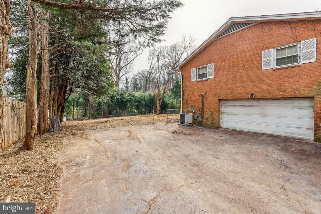 Photo of 1063 RECTOR LANE