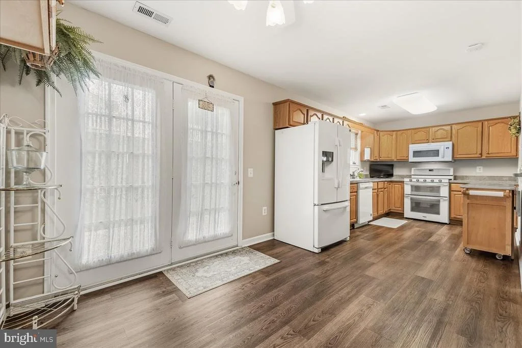 Photo of 910 PARADE LANE
