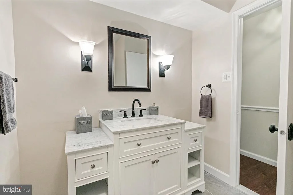Photo of 2808 VILLAGE LANE