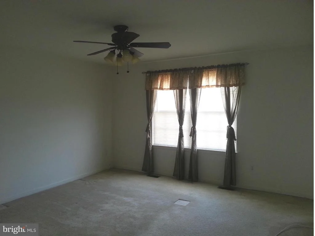 Photo of 327 ZEPPELIN AVENUE