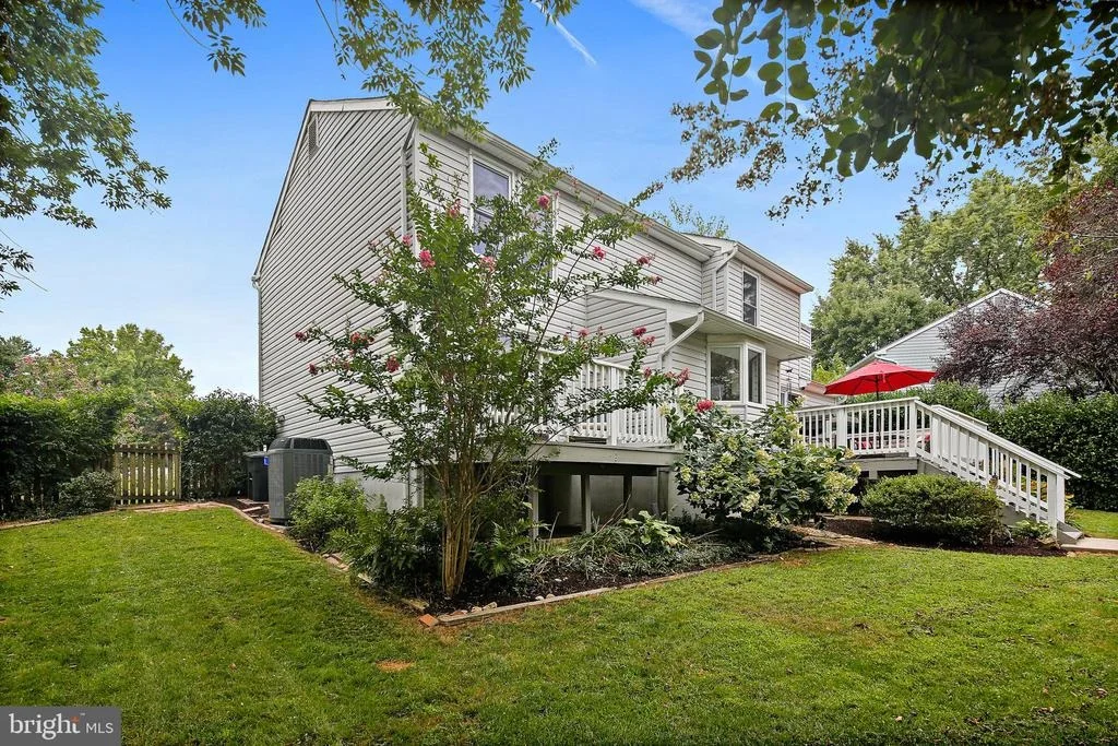 Photo of 6324 SUNHIGH PLACE