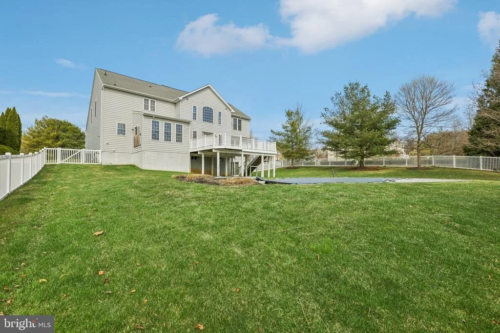 Photo of 1702 FIELDBROOK LANE