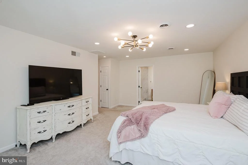 Photo of 2056 CHAPEL ROAD