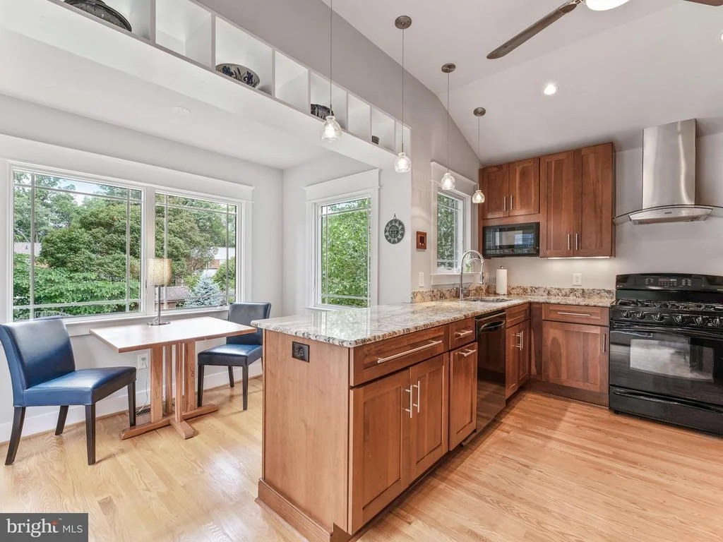 Photo of 10004 SIDNEY ROAD