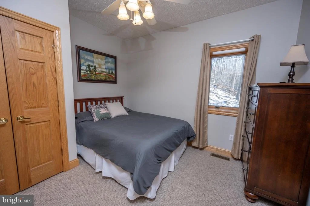 Photo of 723 PINNACLE DRIVE