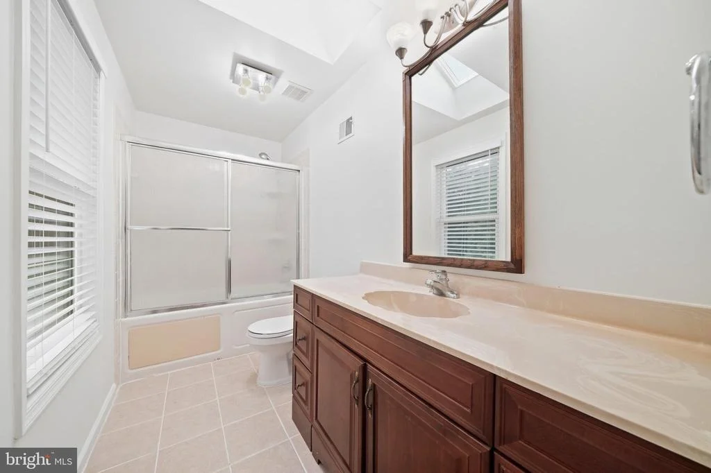 Photo of 1052 RIDGE ROAD