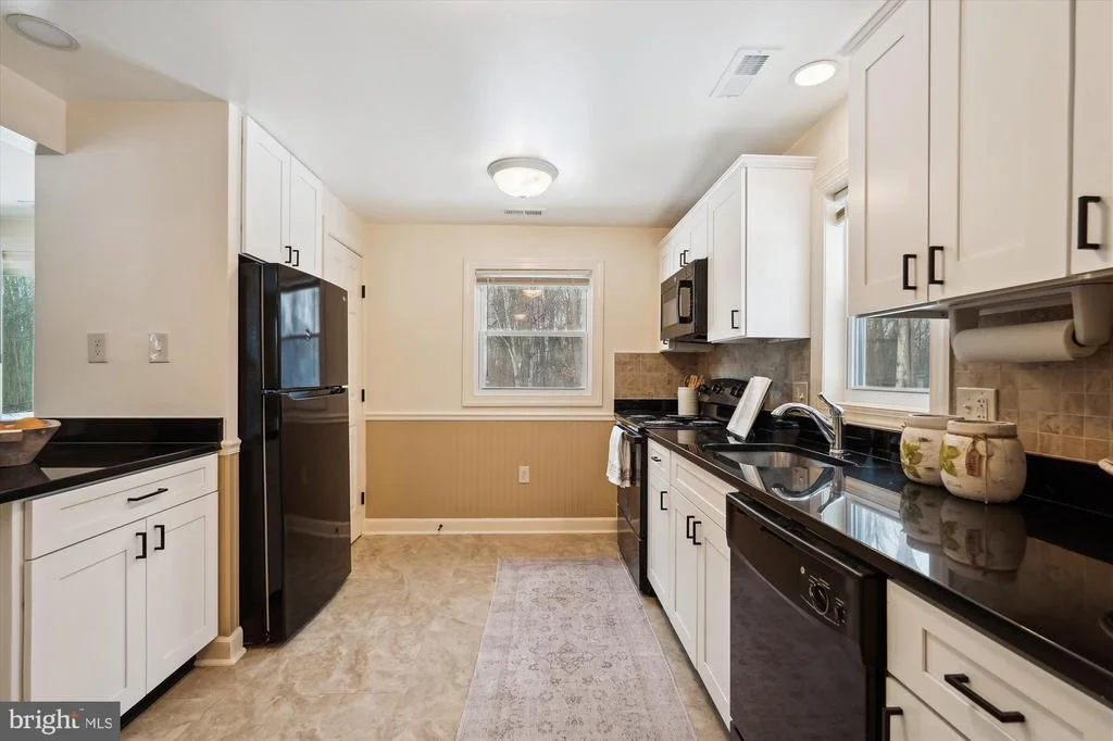 Photo of 6411 DAVIS ROAD
