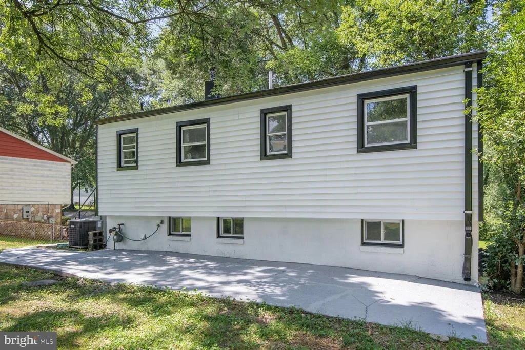 Photo of 3604 HALLOWAY N
