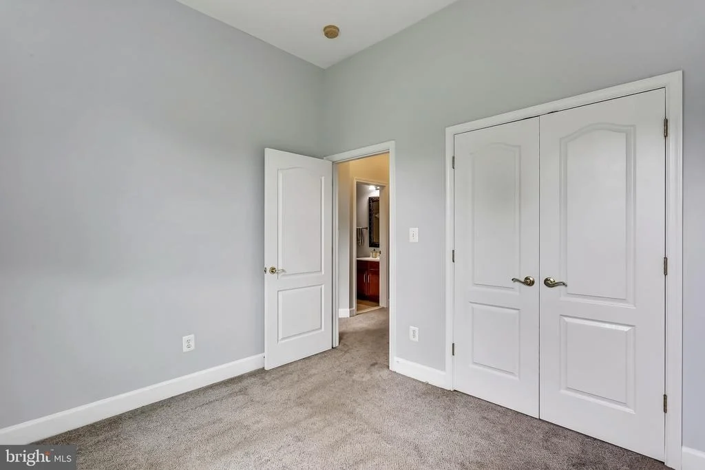Photo of 19485 DOVER CLIFFS CIRCLE