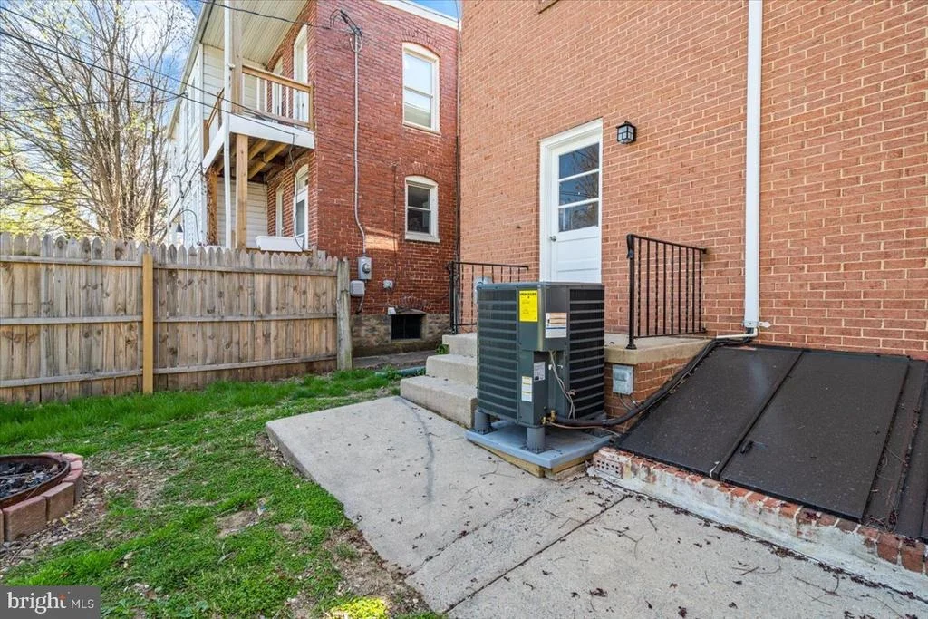 Photo of 704 TRAIL AVE
