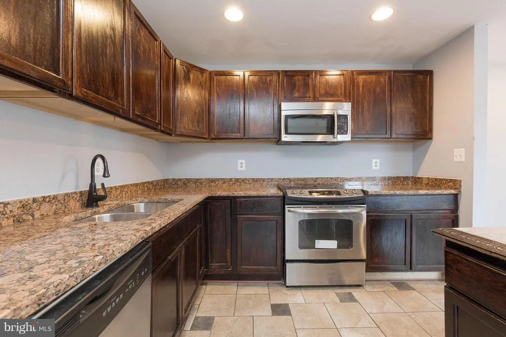 Photo of 5500 ADDISON ROAD