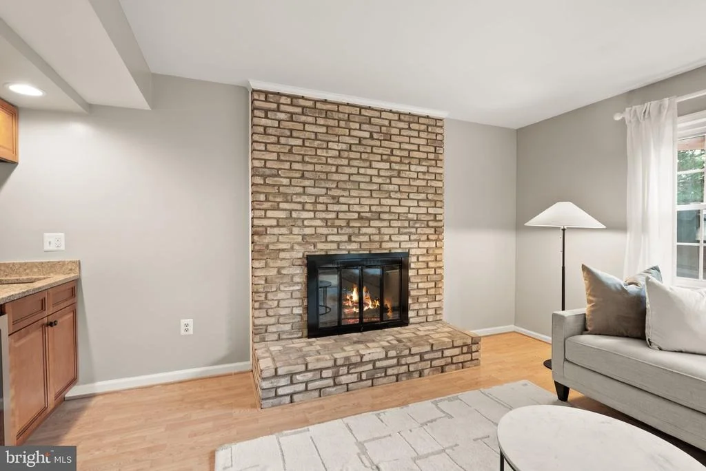 Photo of 8906 TAILCOAT COURT
