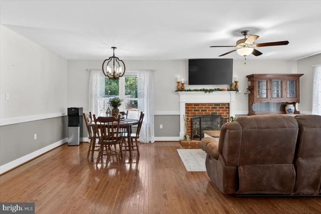 Photo of 844 MANCHESTER ROAD