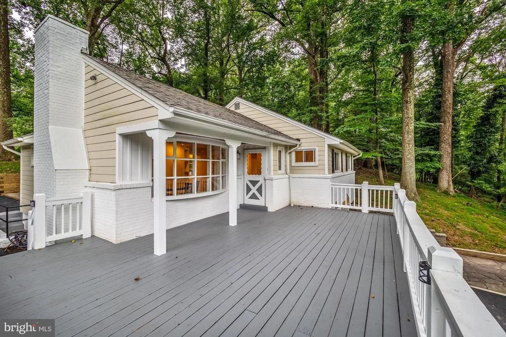 Photo of 407 WILLINGTON DRIVE