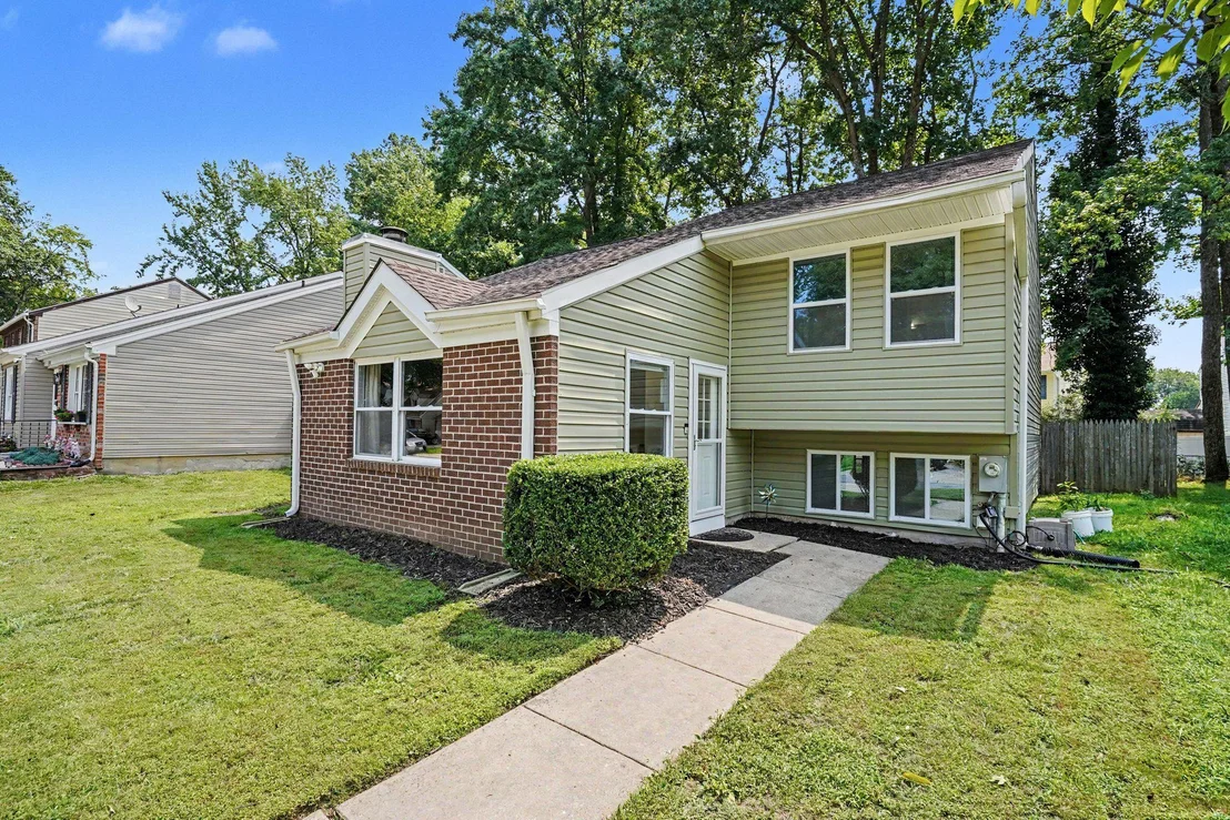 Photo of 436 WINTERBERRY DRIVE