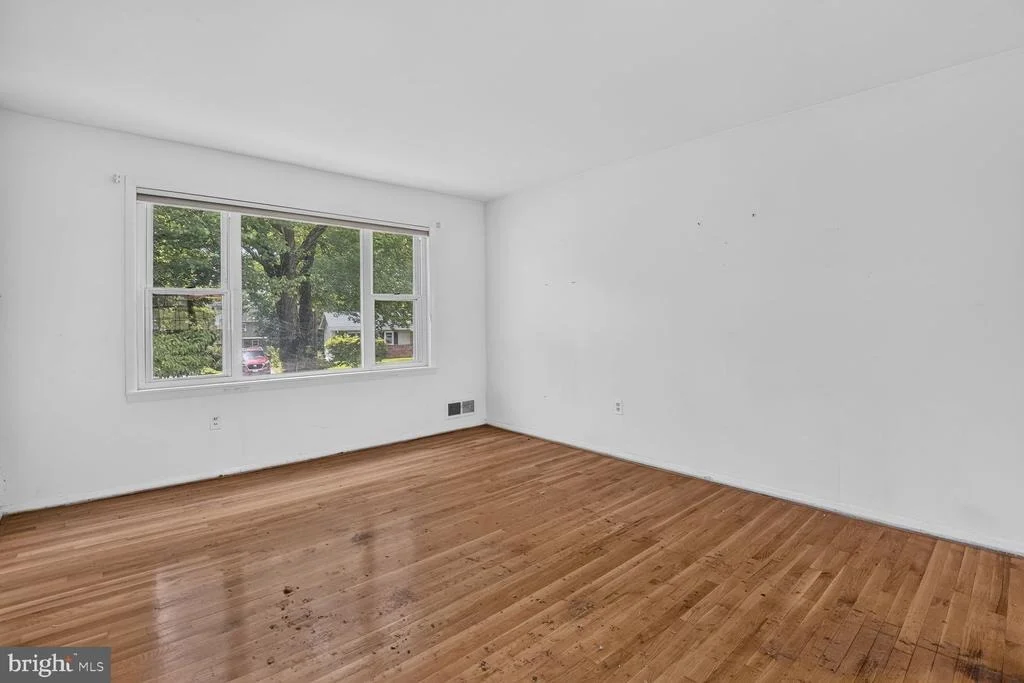 Photo of 1326 GRESHAM ROAD