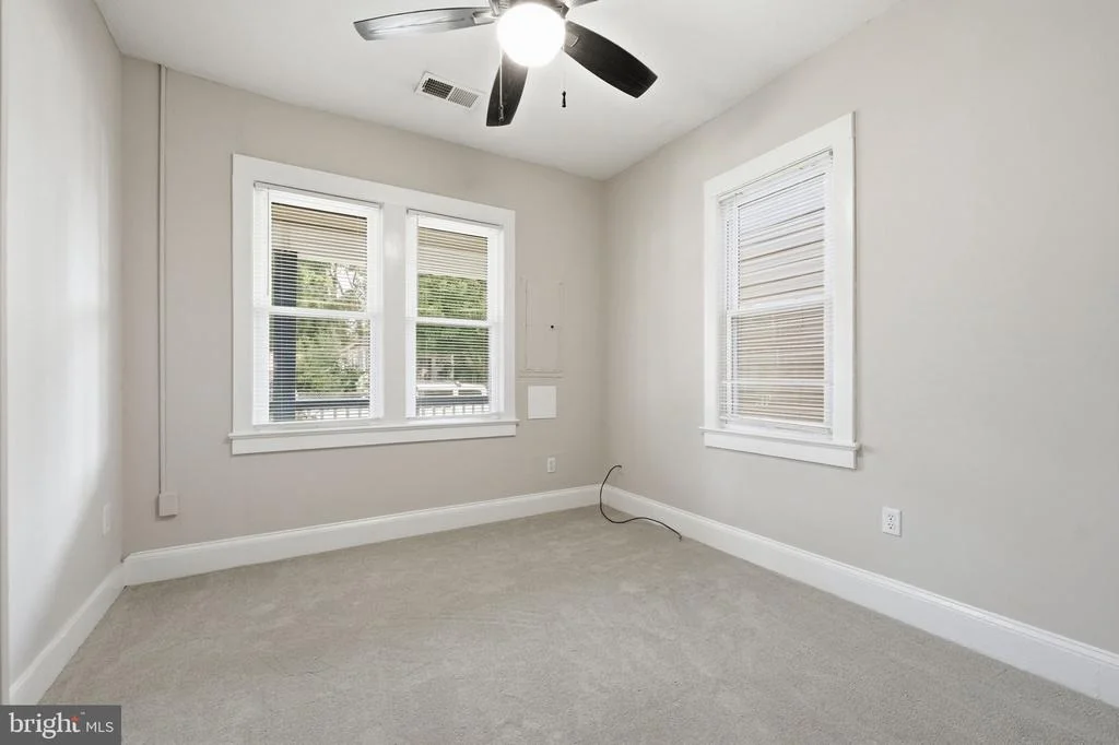Photo of 320 3RD AVENUE