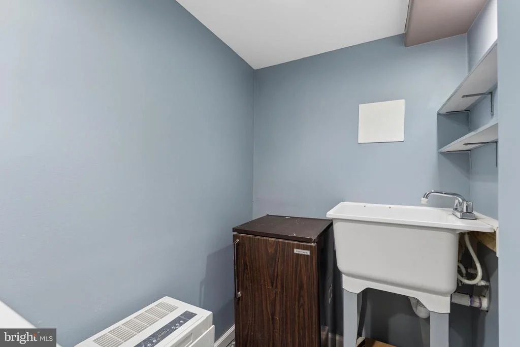 Photo of 8816 SAUNDERS LANE