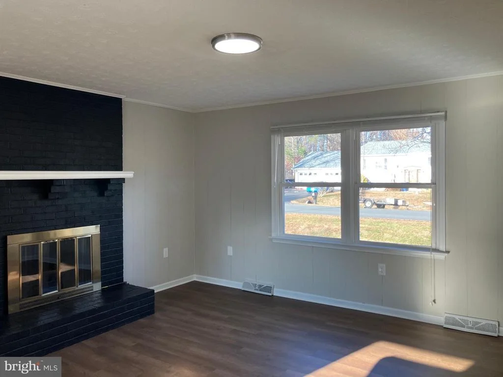 Photo of 114 BUCKINGHAM DRIVE