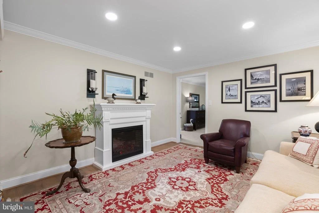 Photo of 384 EAGLE HILL ROAD