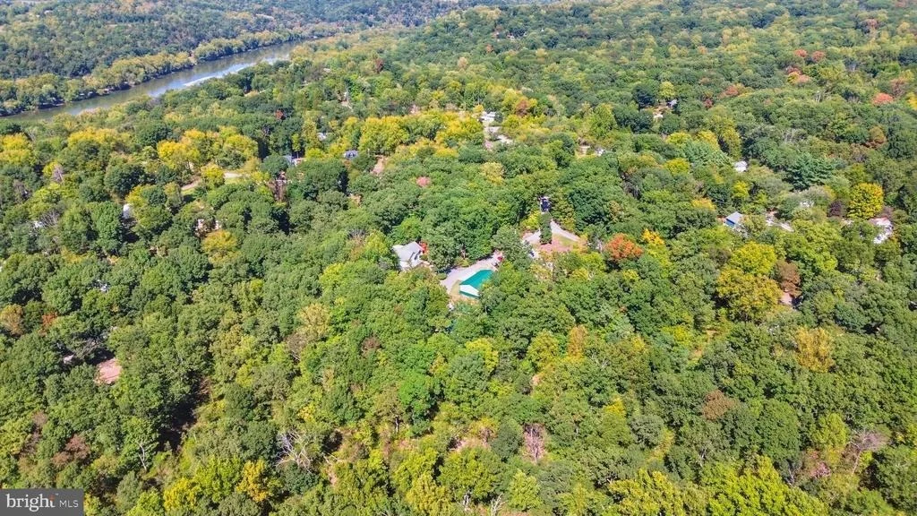 Photo of 24 SYDNEY CIRCLE
